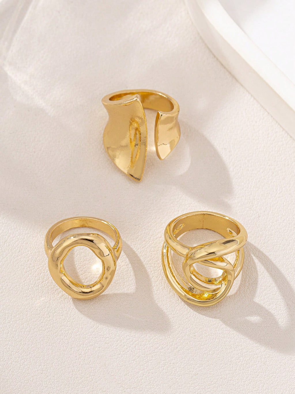 3pcs/ Ring Set in Gold.