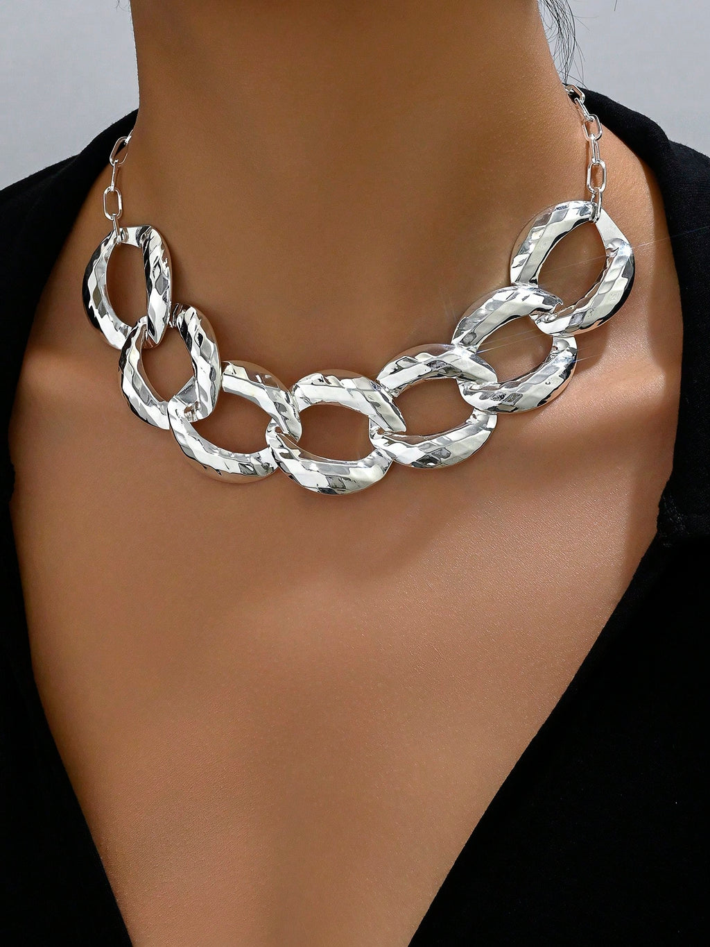 Exaggerated Shiny Punk Style Asymmetrical Geometric Oval Chain Necklace, Women Daily Wear Decorative Jewelry