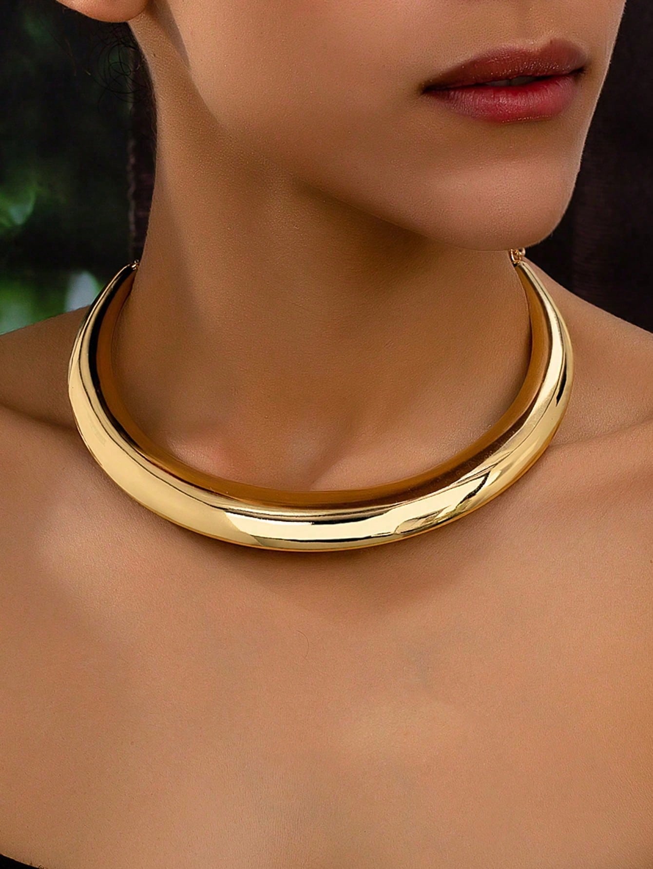 Women's Minimalist Choker Necklace